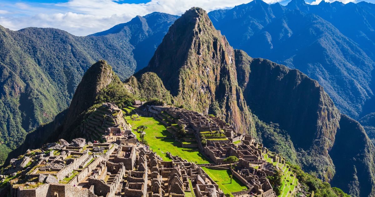 Explorando as Trilhas dos Andes Peruanos: Um Guia Completo