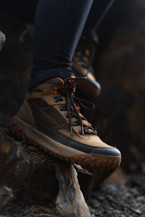 Bota Adventure Cano Alto Macboot Bourbon 04 Bege Acinzentado