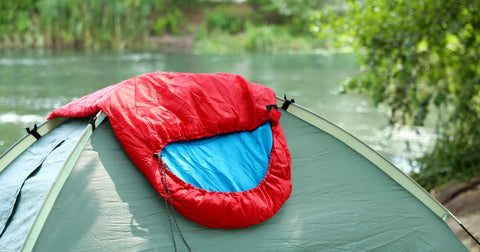 Como escolher a melhor saco de dormir impermeável para acampamento?