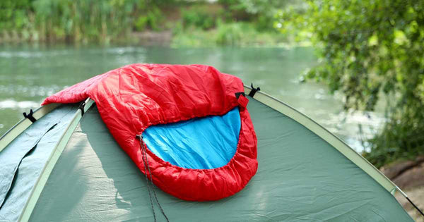 Como escolher a melhor saco de dormir impermeável para acampamento?