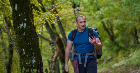 Aventura e Tecnologia: Gadgets Essenciais para Trilhas