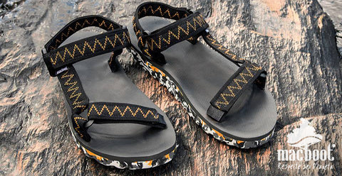 Papetes e sandálias de aventura | modelo para caminhar ao ar livre