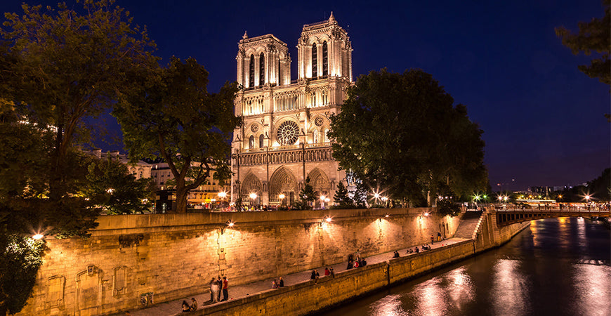 CONHEÇA UM POUCO DA HISTÓRIA DA ÍCONICA CATEDRAL DE NOTRE DAME