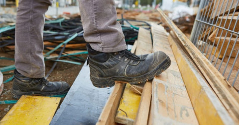 Como os calçados de segurança contribuem para reduzir acidentes de trabalho no Brasil