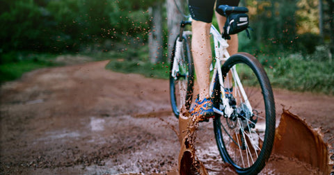 Aventura e Desafios: Como Enfrentar Trilhas de Bicicleta na Lama