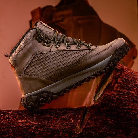 Bota Adventure Cano Alto Macboot Bourbon 02Z Bege Acinzentado