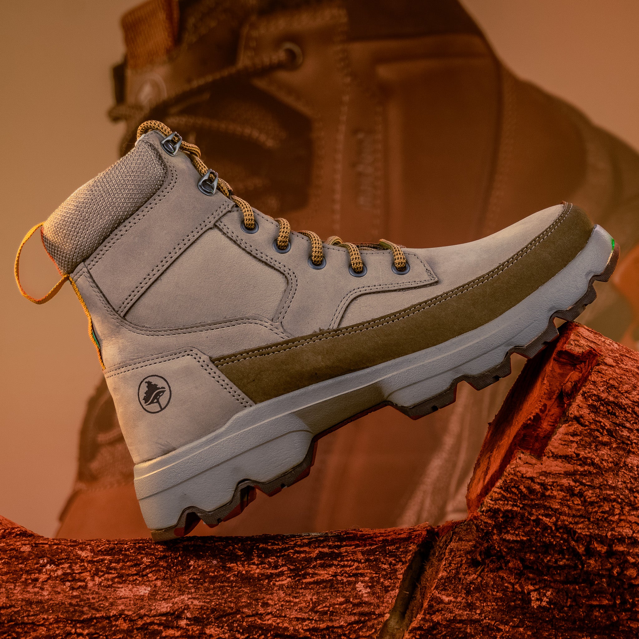 Bota Adventure Cano Longo Macboot Paine 08 Bege Acinzentado