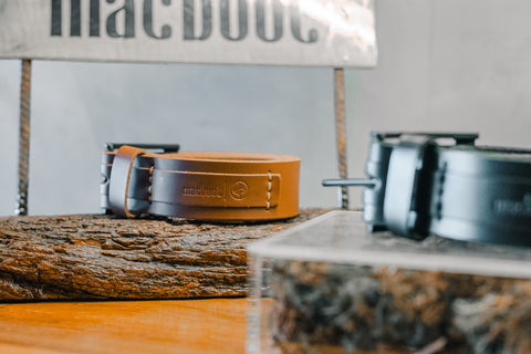 Cinto em Couro Macboot Marrom Fivela Basic