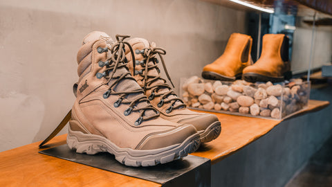 Bota Militar Cano Longo Macboot Falcão 02 Bege Acinzentado